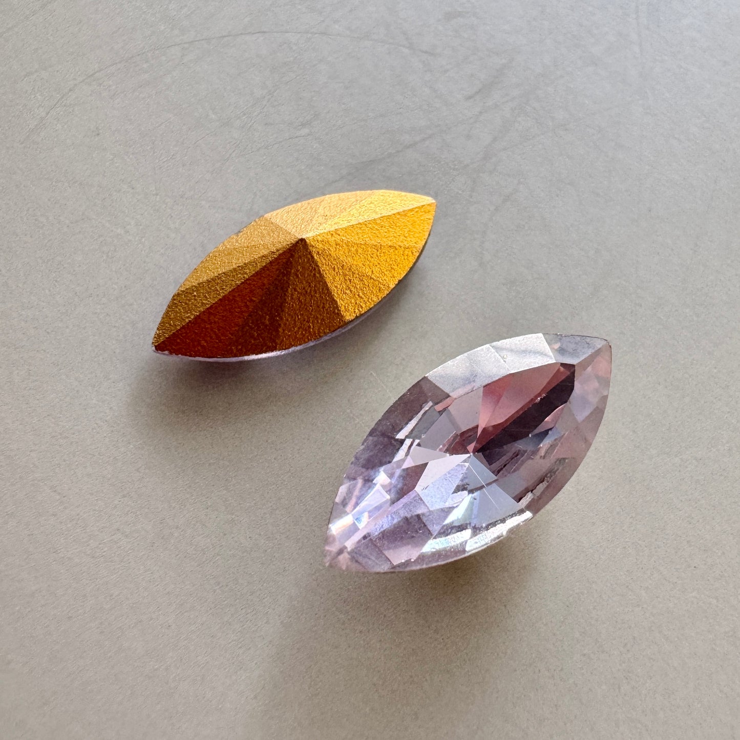 Vintage Swarovski Alexandrite Navette 15×7mm