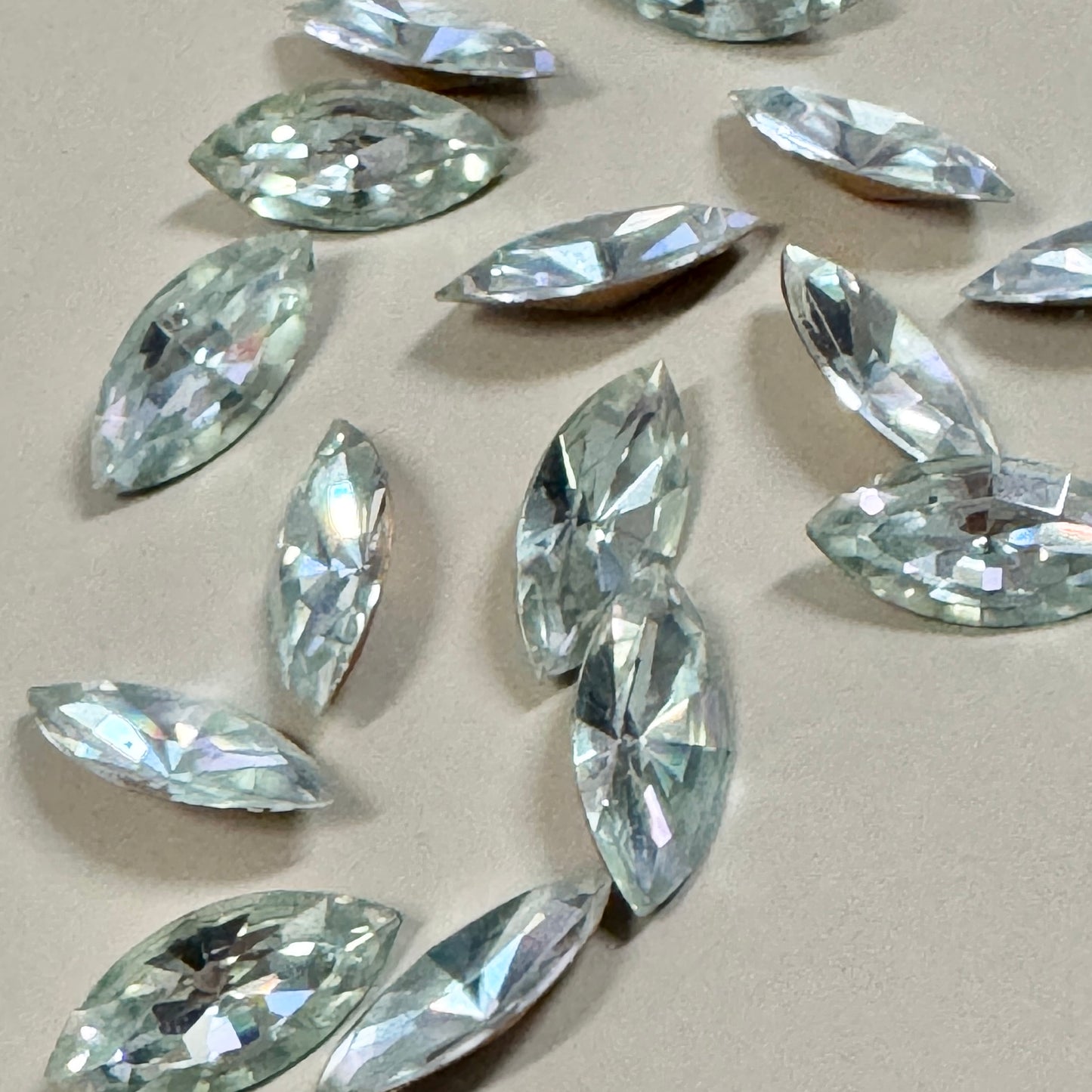 Vintage Swarovski Alexandrite Navette 15×7mm